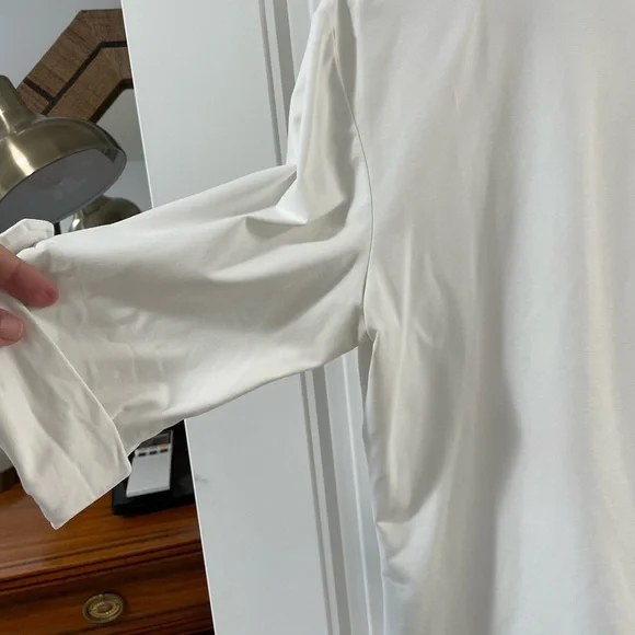 J. McLaughlin Classic White Button-Down Shirt - Picture 5 of 9